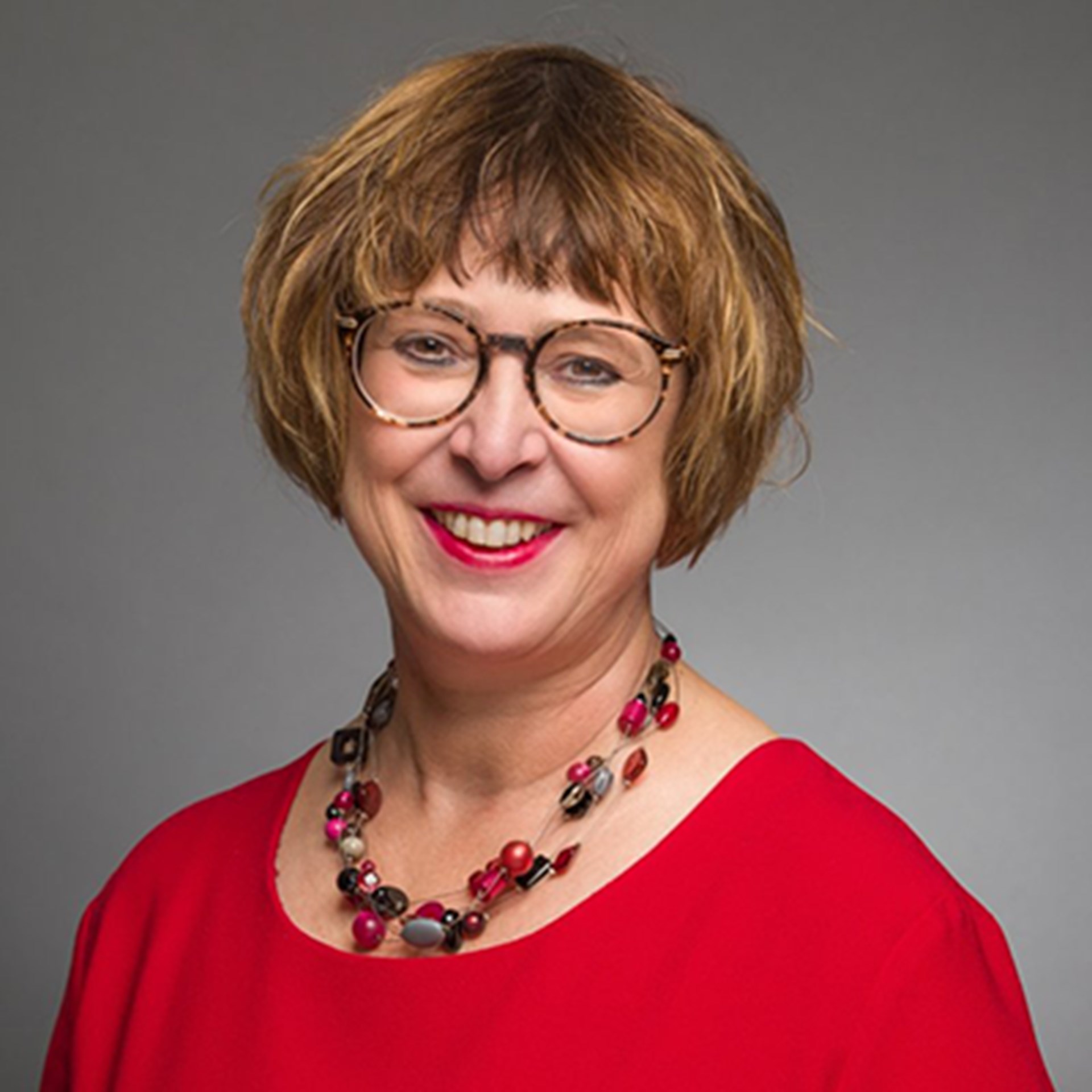 Porträt: Michaela Hofmann, Referentin für Allgemeine Sozialberatung, Armutsfragen, Frauenhäuser und Gewaltschutz beim DiCV Köln