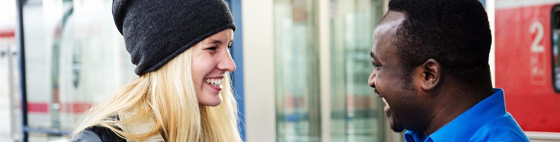 Mann und Frau im Gespräch