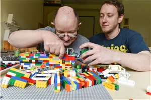 Gemeinsam Lego spielen
