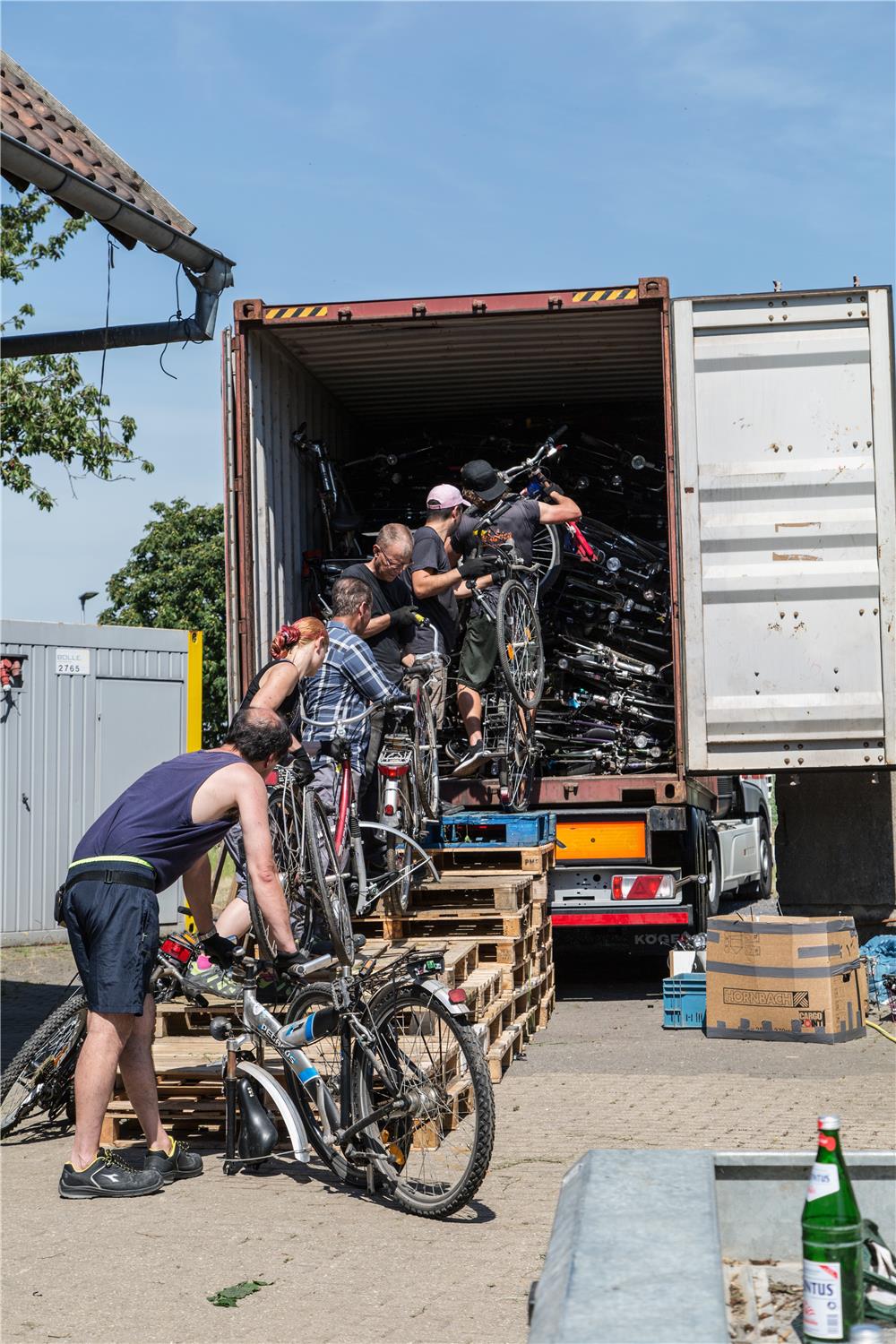 400 Fahrräder für Madagaskar aufbereitet
