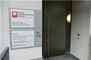 Familienberatung Schild