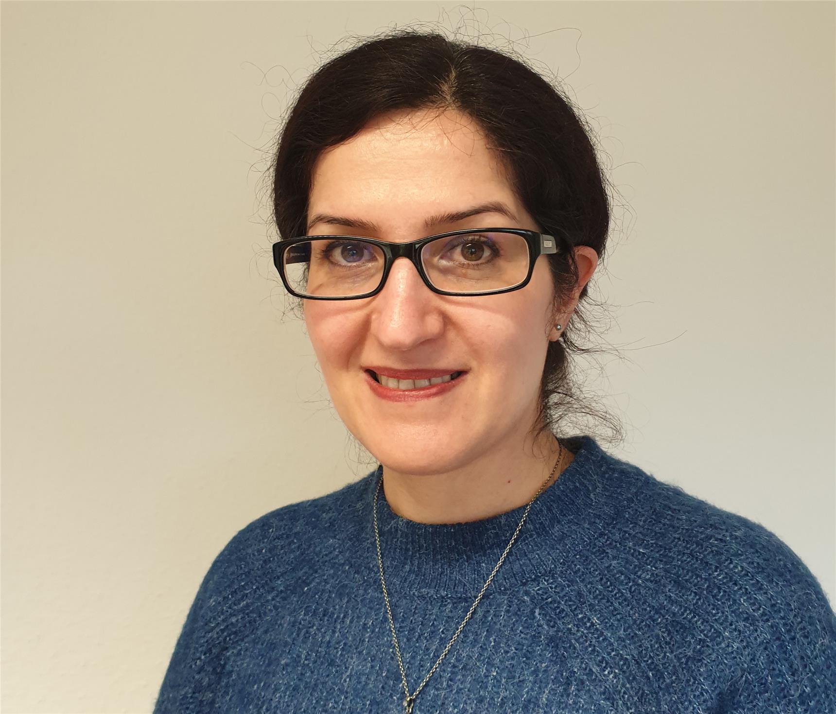 Hejrani, Elham Groß