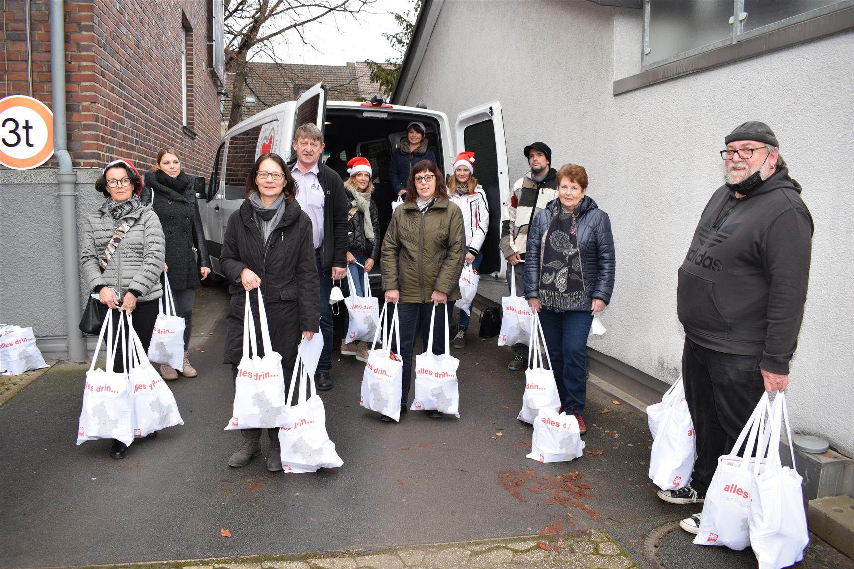 Lebensmittelspenden für Weihnachten wurden erneut ausgeliefert