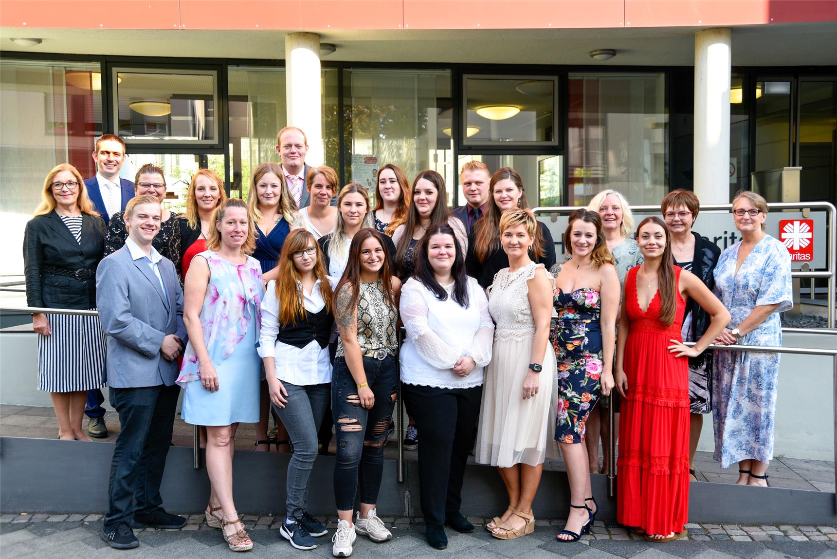 Fachkräfte für Altenpflege machen Examen