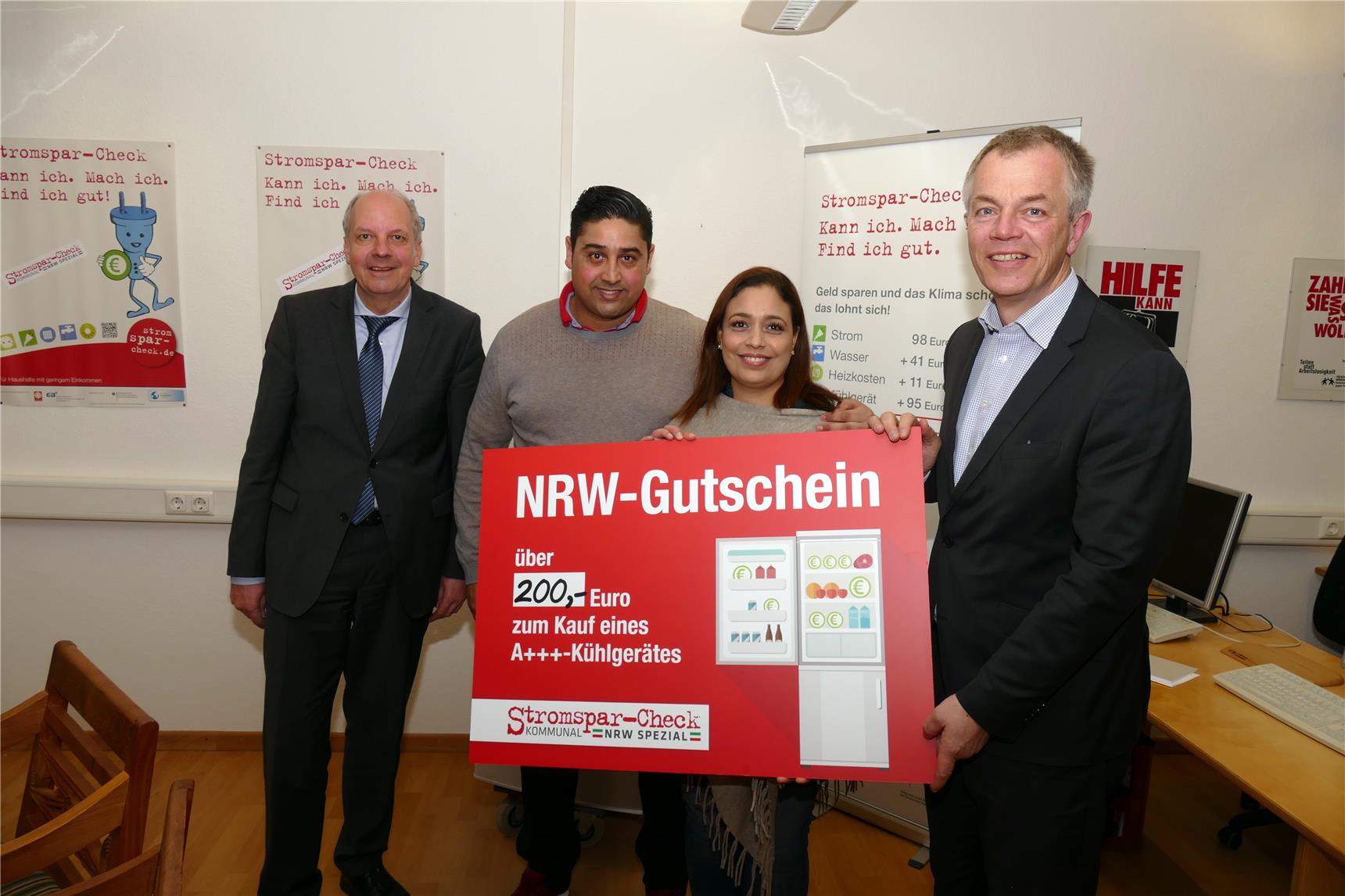 Gruppenfoto mit NRW-Umweltminister Johannes Remmel