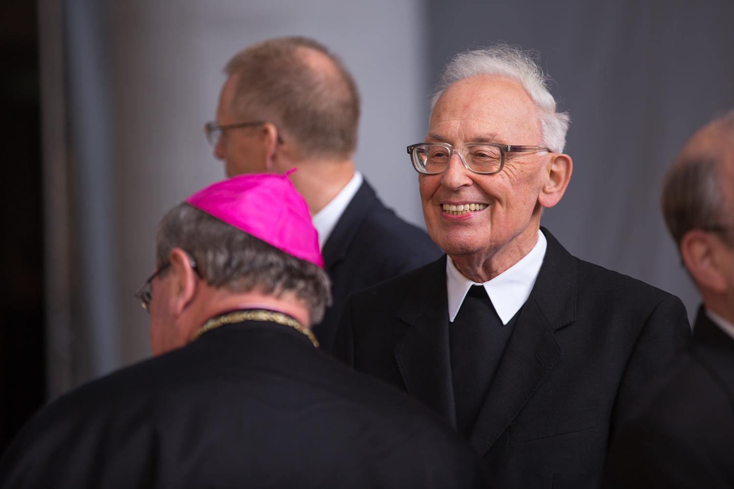 Weihbischof em. Dr. Dicke