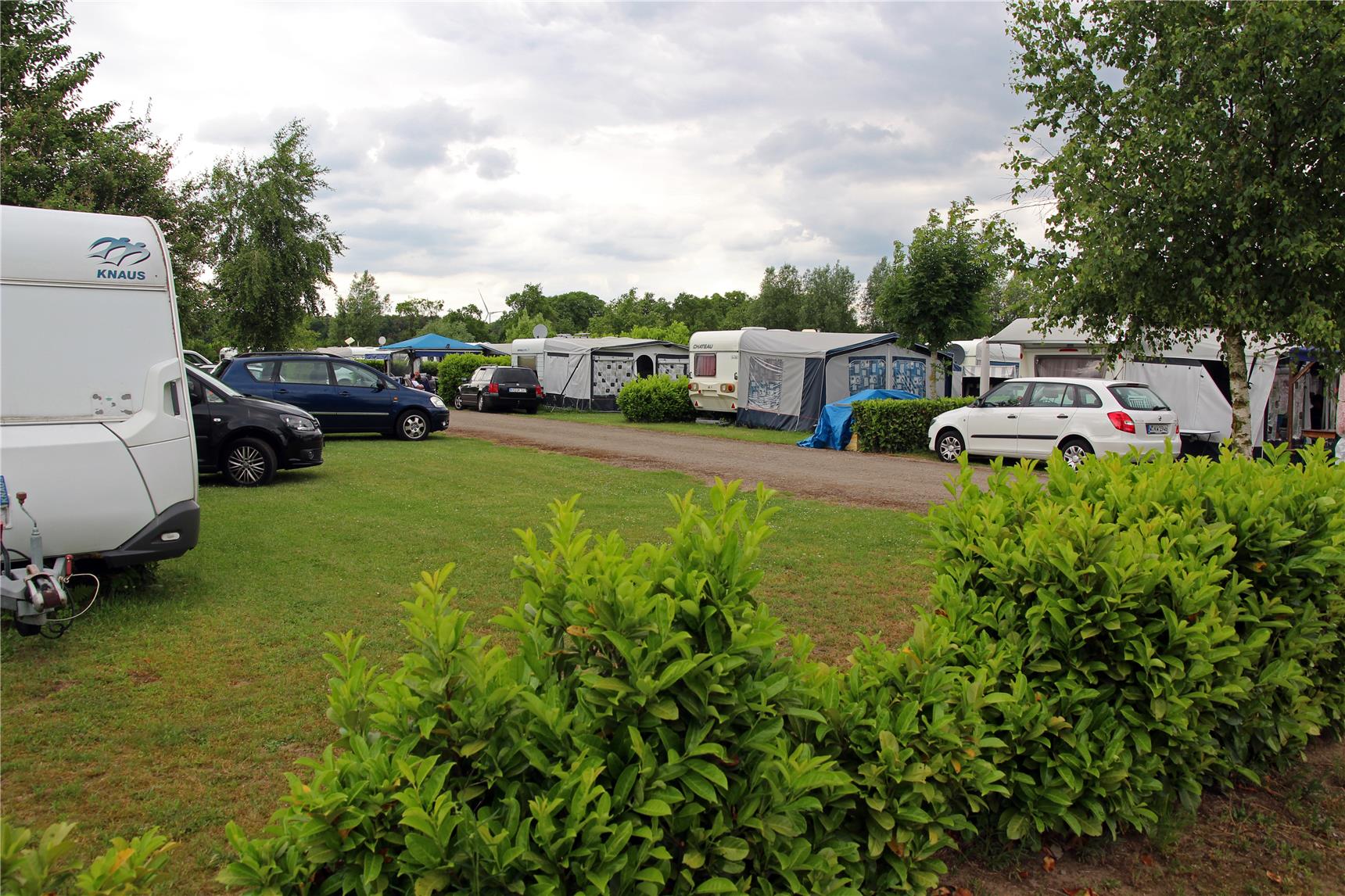 Blick auf einen Campingplatz