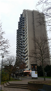 Ein Plattenbau im Stadtteil Köln-Chorweiler