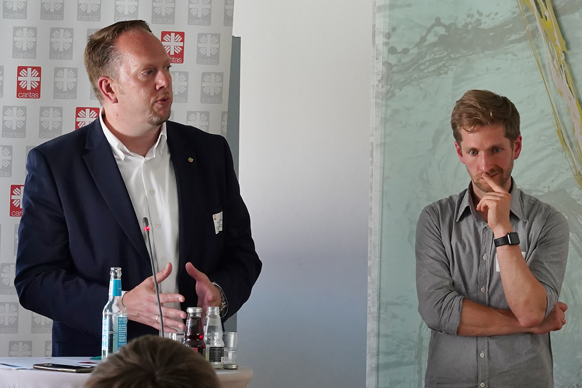 Die Teilnehmenden der Podiumsdiskussion der internen Verbands-Arena zur Debatte um einem Sozialen Pflichtdienst in der Kommende Dortmund