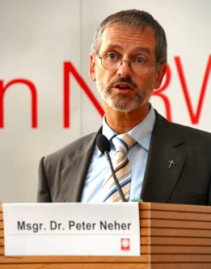 Caritas-Präsident Dr. Peter Neher auf dem Europaforum 2007