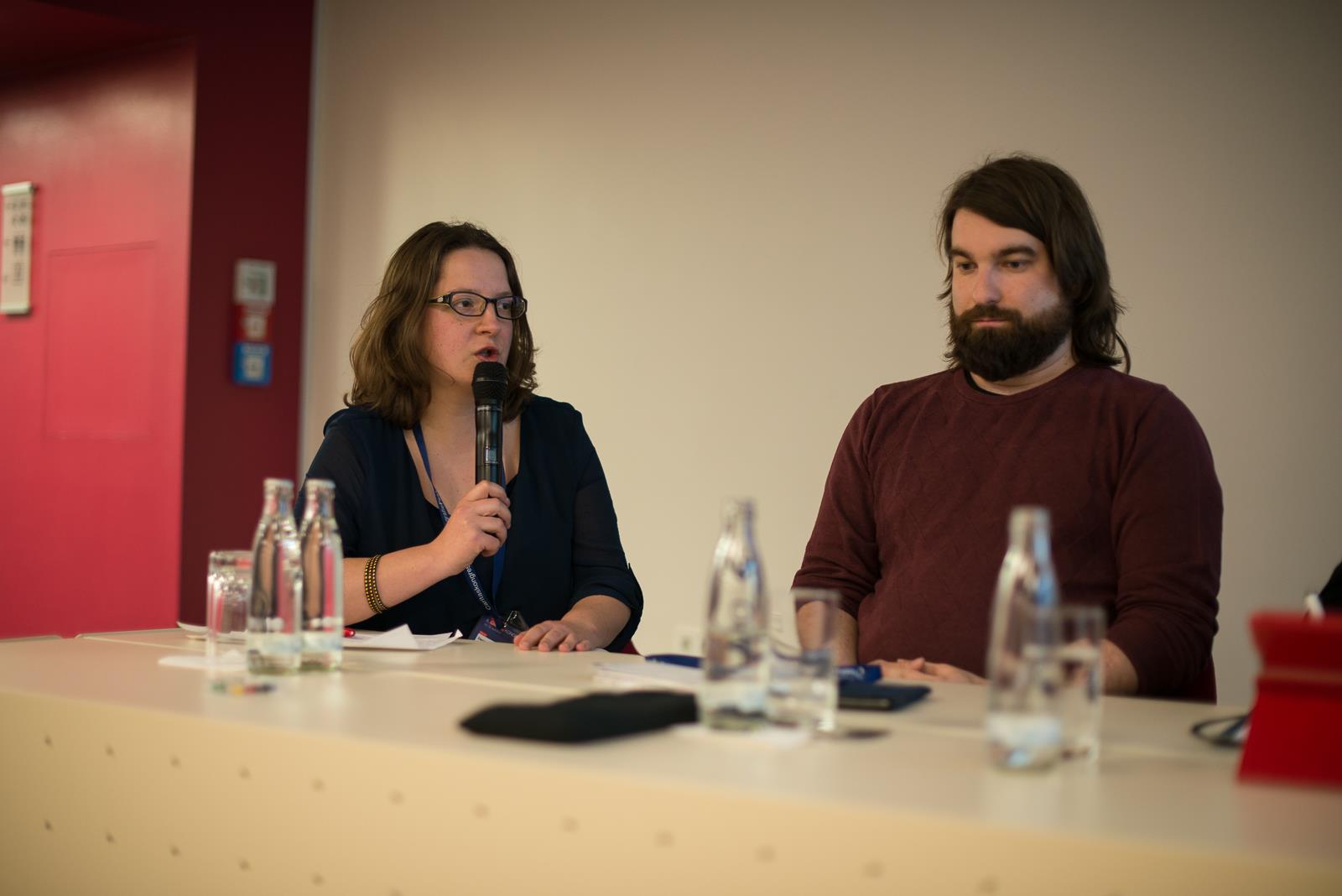 Daniela Bethge von der Caritas Berlin und Andi Weiland von den Sozialhelden