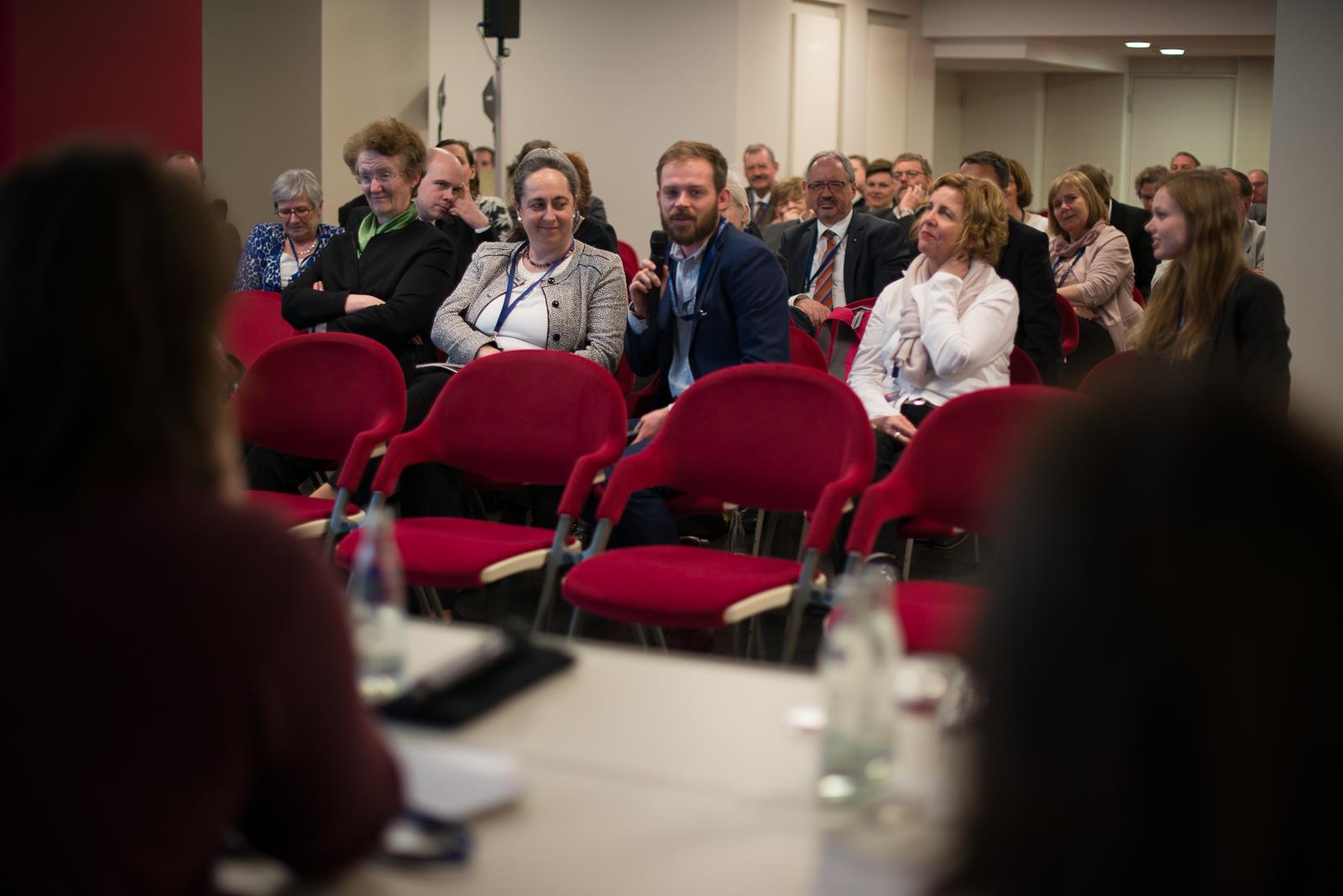 Blick auf die Teilnehmer der Community-Session