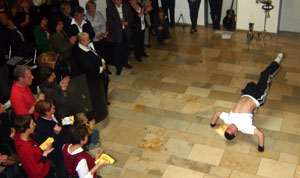 Breakdancer beim Werthmann-Fest in der Zentrale des Deutschen Caritasverbandes
